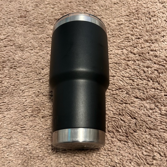 Yeti 30oz Rambler Tumbler - Picture 3 of 3